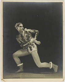 delphine desveaux,1925-1935,une décennie bouleversante,sylvain besson,château des ducs de wurtemberg,montbéliard,joséphine baker,jean cocteau,lucien vogel,germaine krull,lipnitzki,coco chanel,madeleine vionnet,elsa schiaparelli,louis jouvet,serge lifar,antonin artaud,paul poiret,jean moral