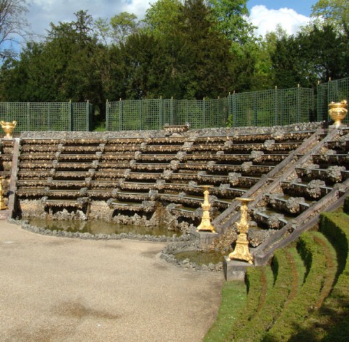 château de versailles,bernar venet